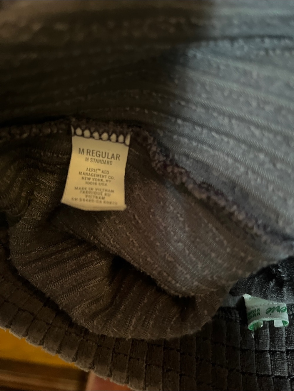 Aerie Groove On Velour Charcoal Gray Ribbed Flared Pull On Pants Size Medium - Picture 8 of 8